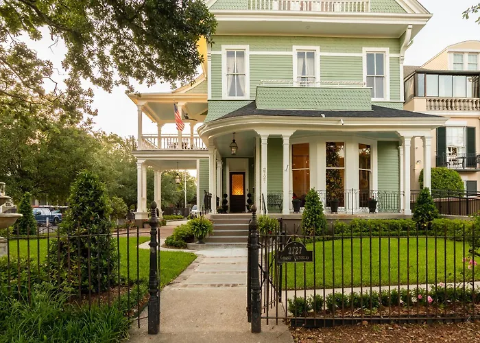 Grand Victorian Bed & Breakfast New Orleans